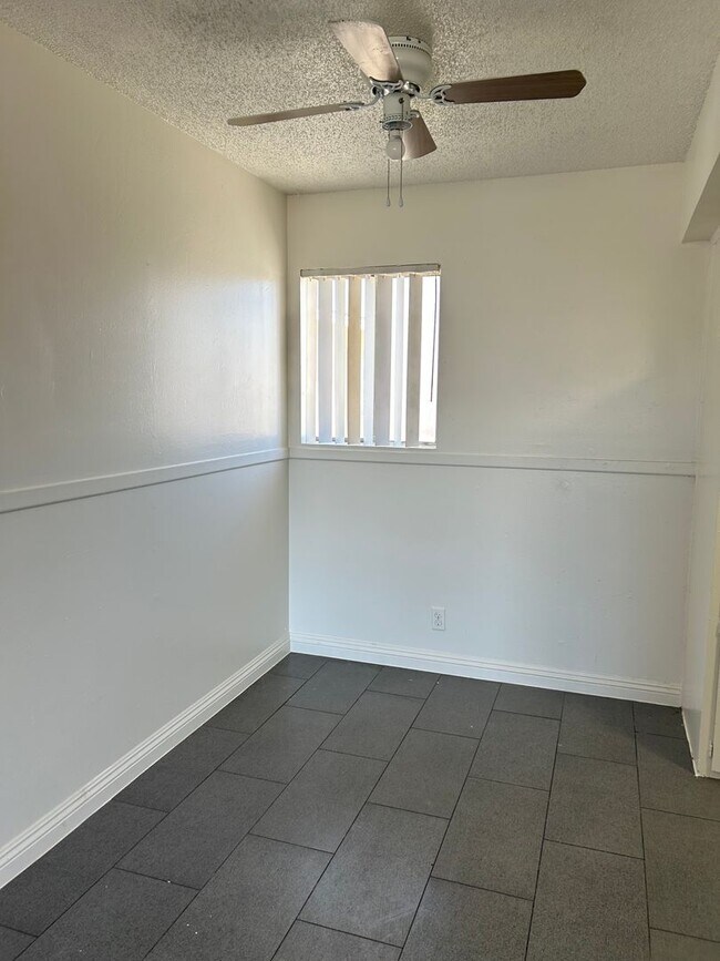 Building Photo - 3840 Hazelwood St