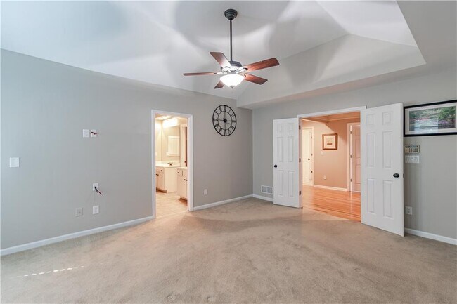 Building Photo - 651 Briarleigh Way