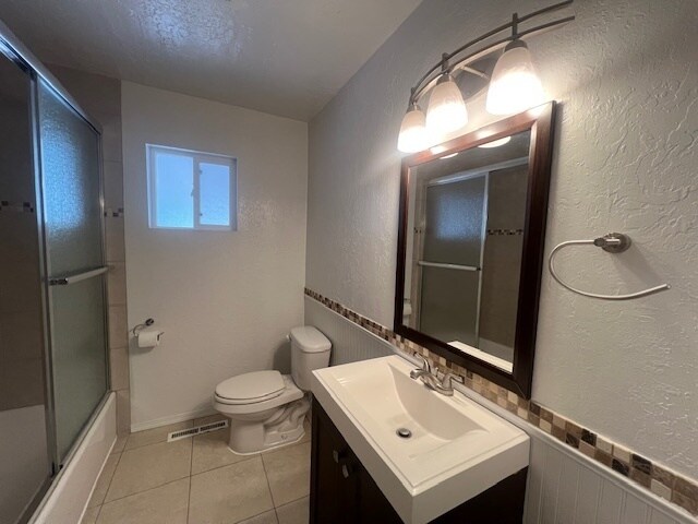 Building Photo - 4 Bed 1.5 Bath in Prime Bench Location!