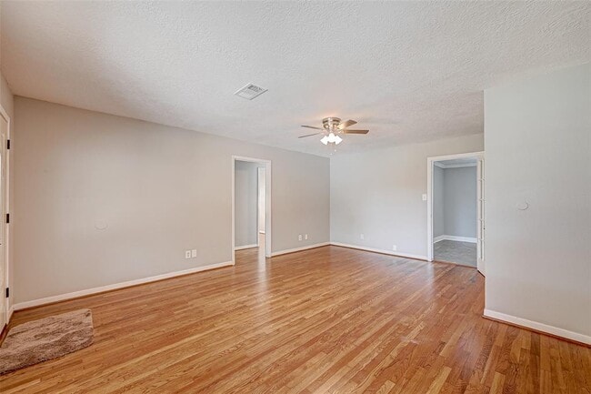 Building Photo - 718 Hohl St