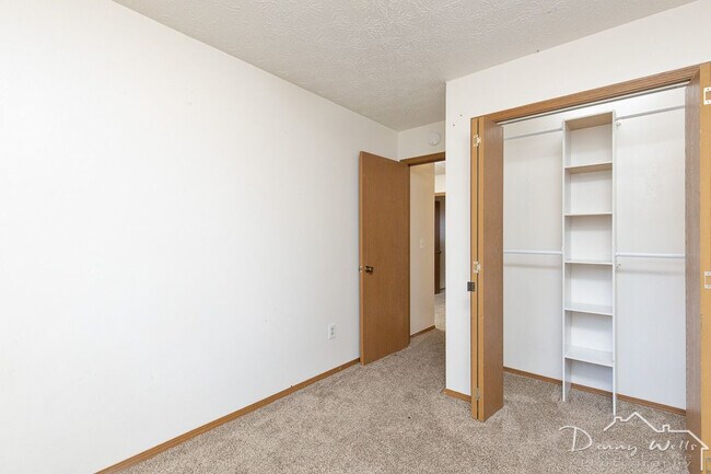 Building Photo - 6632 Stella Place