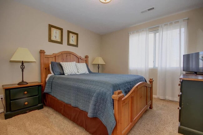 Building Photo - 1845 W Canyon View Dr