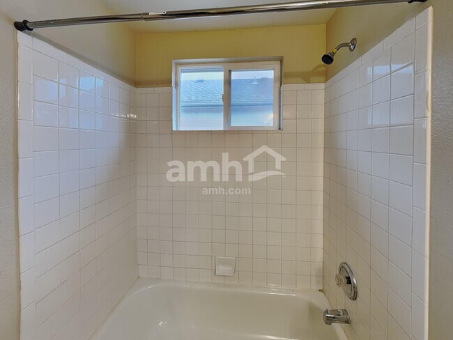 Building Photo - 2664 Comanche Creek Dr