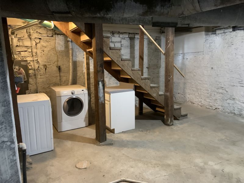 Basement Laundry - 229 Scioto St