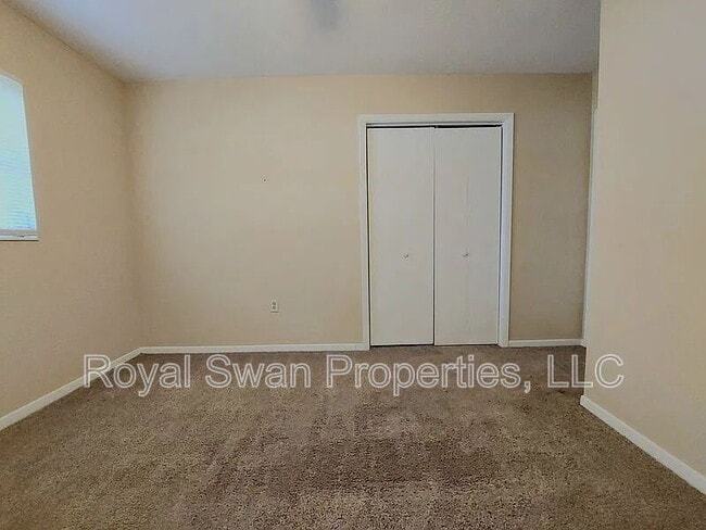 Building Photo - 4035 S Wellington Dr