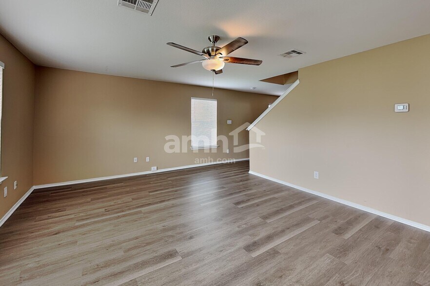 Building Photo - 5337 Mathra Dr