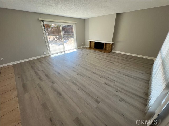 Building Photo - 705 S Grove St