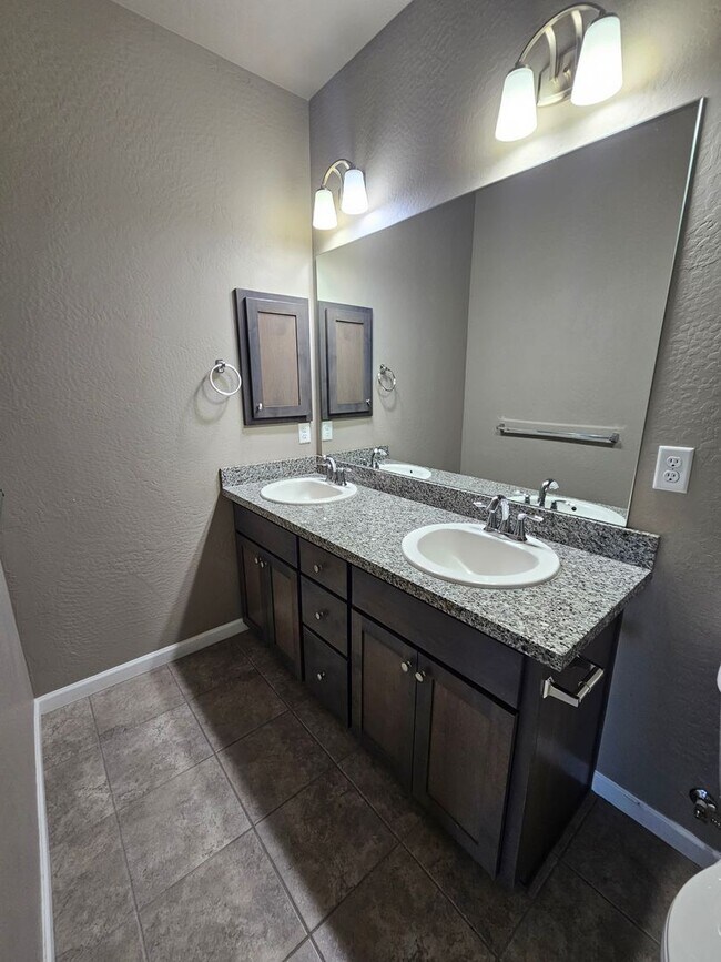 Building Photo - 3593 Juanipero Way