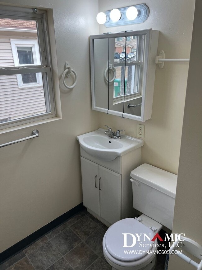 Building Photo - 3 Bedroom, 1 Bathroom House By Augustana &...