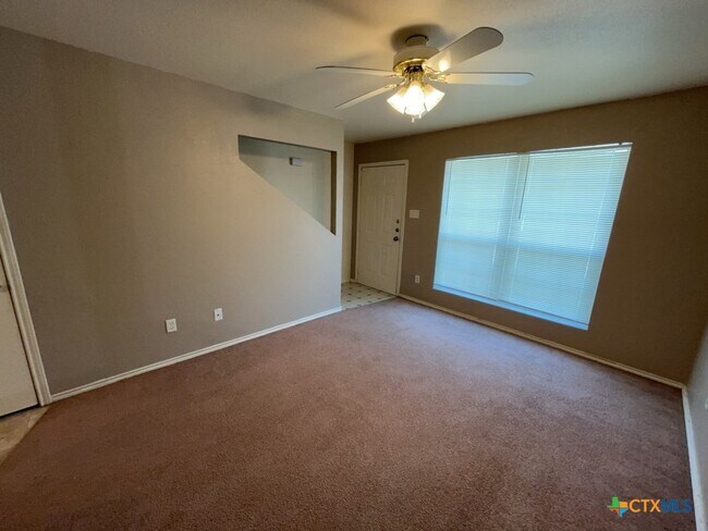 Building Photo - 4401 Mattie Dr