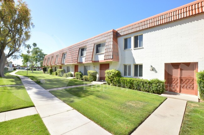Building Photo - 4028 N Granite Reef Rd