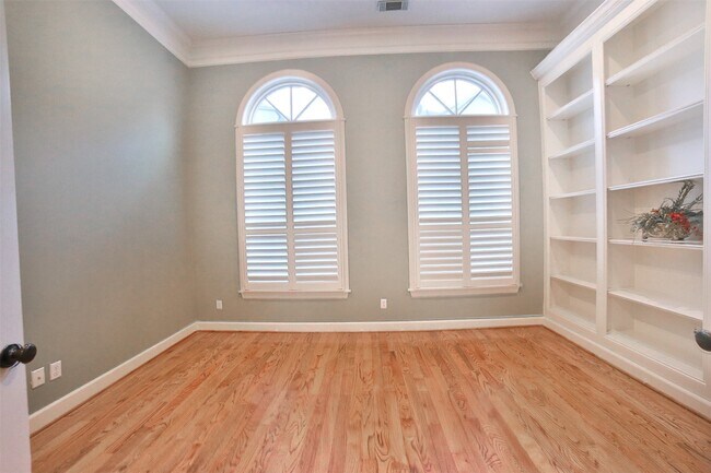 Building Photo - 6335 E Mystic Meadow