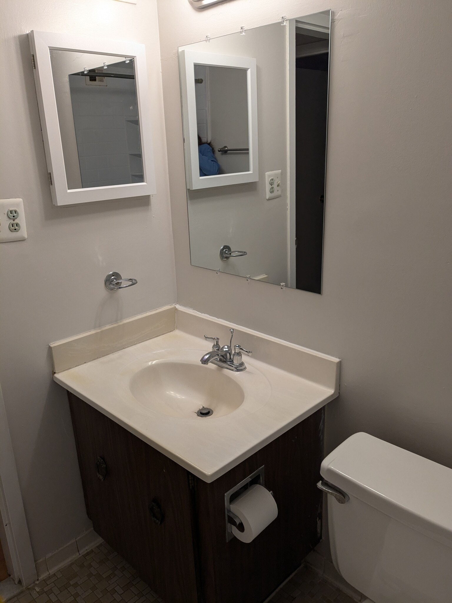 Bathroom Sink and Vanity - 6001 Arlington Blvd