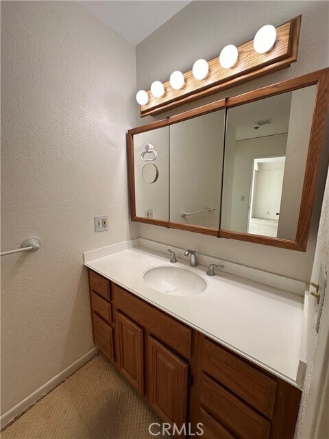 Building Photo - 625 Esplanade