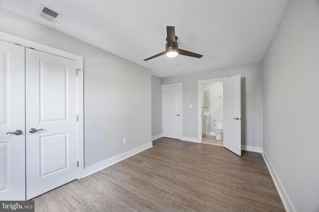 Building Photo - 502 Gerhard St