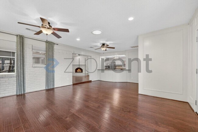 Building Photo - 2501 Bluffton Dr