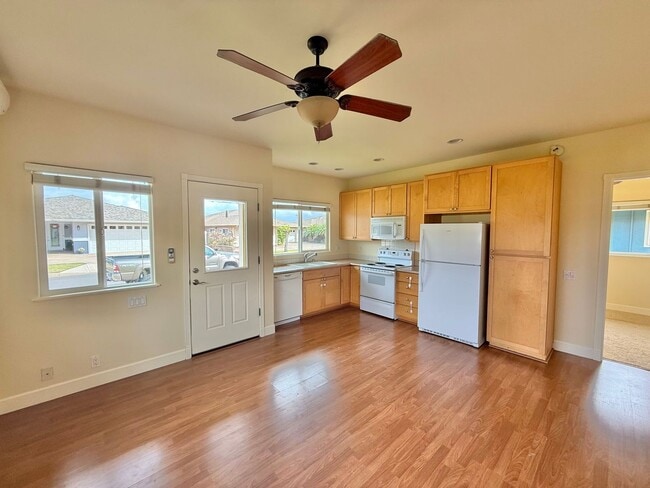 Building Photo - 1 Bedroom / 1 Bathroom House in Waiolani Mauka!