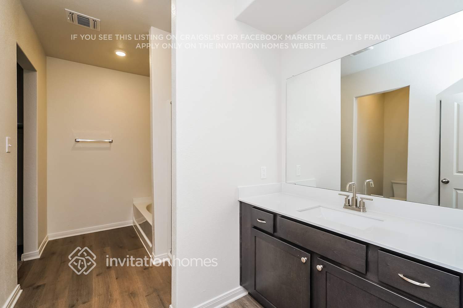 Building Photo - 10025 Pilot Pl