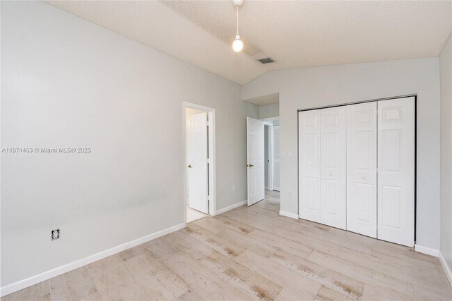 Building Photo - 1571 Seagrape Way