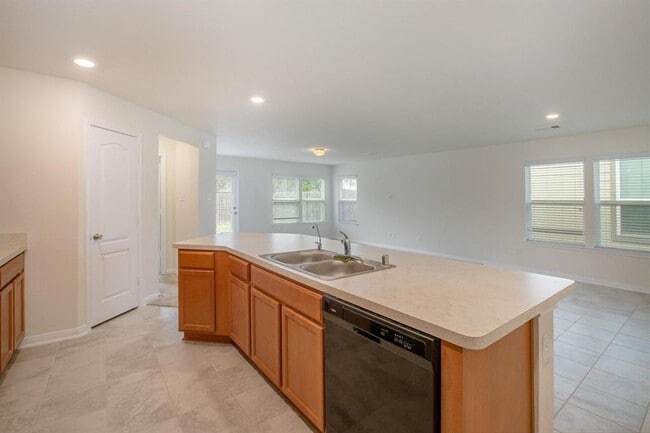 Building Photo - 6855 Knl Spg Wy
