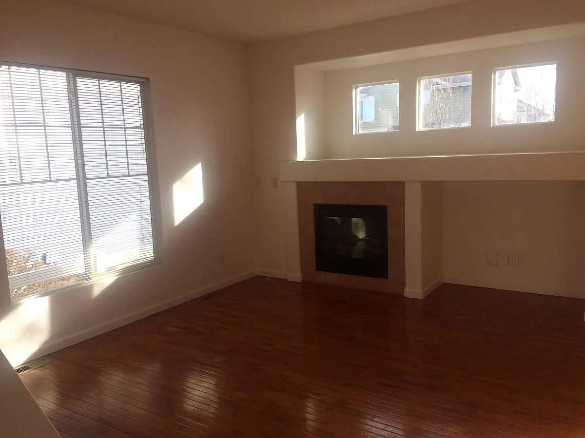 Building Photo - 4604 Portofino Dr