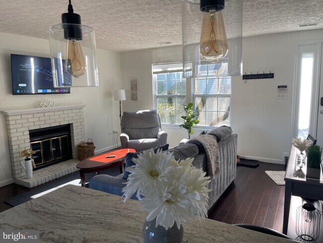 Building Photo - 2960 McGee Way