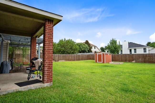 Building Photo - "FREE 2 WEEKS RENT! Spacious 4-Bedroom Oasis with 3.5 Baths at Harker Heights - 3,070 Sq Ft of Co...