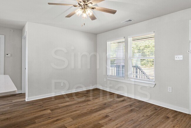 Building Photo - 401 Mcilrath Rd