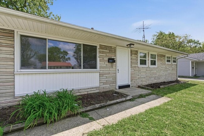 Building Photo - 4370 Saylor St