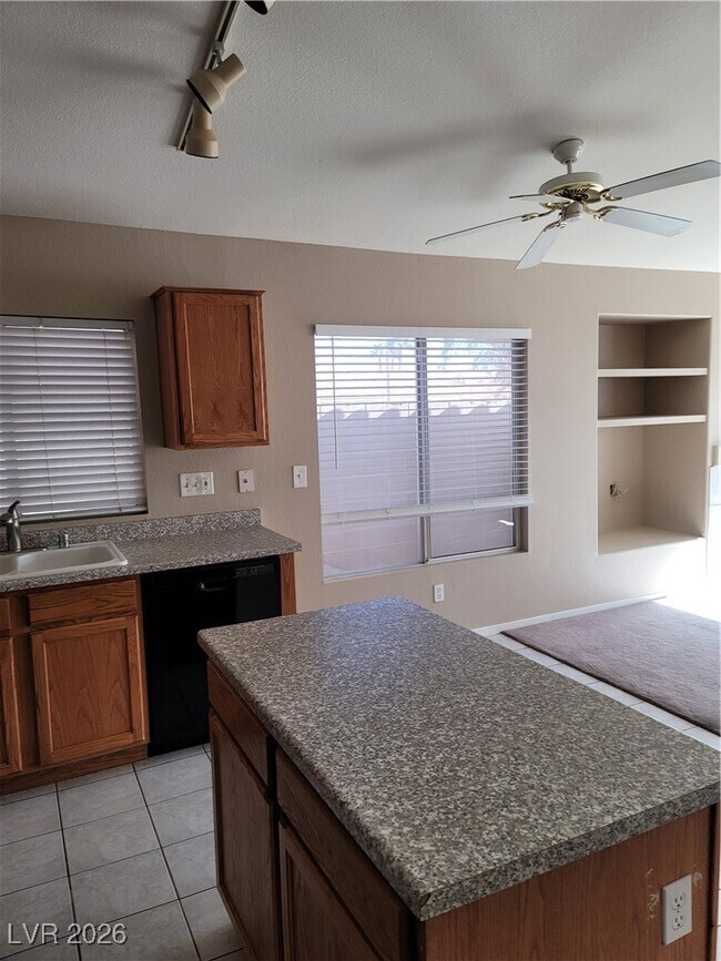 Building Photo - 4347 Sunrise Shores Ave