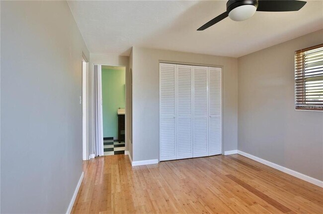 Building Photo - 7355 Cass Cir