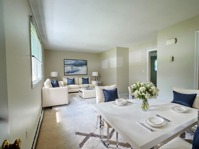 Building Photo - Andover, CT- One bedroom one bath apt in a gorgeous country setting.  It is time for a new start!