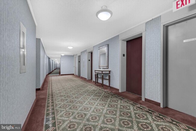 Building Photo - 1225 Martha Custis Dr