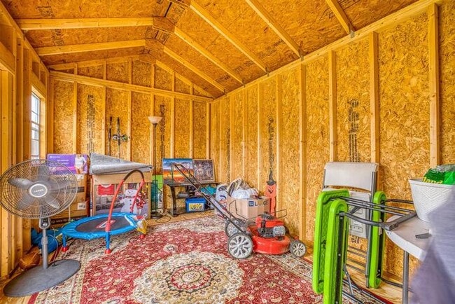 Building Photo - Updated and Move In Ready 4/2 in Cantonment