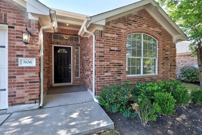 Building Photo - 806 Broken Trace Ct