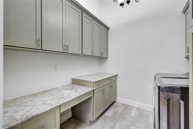 Building Photo - 7052 Timberland Cir