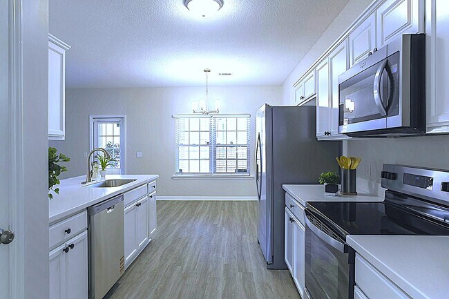 Building Photo - 1430 Evergreen Trl