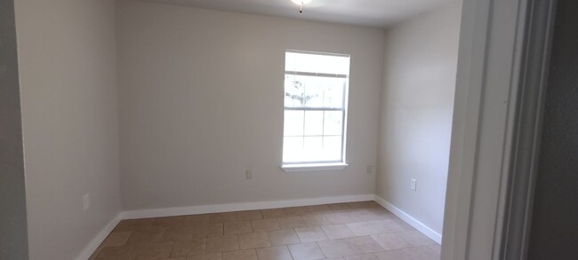 Building Photo - 2508 Ray Weiland Dr
