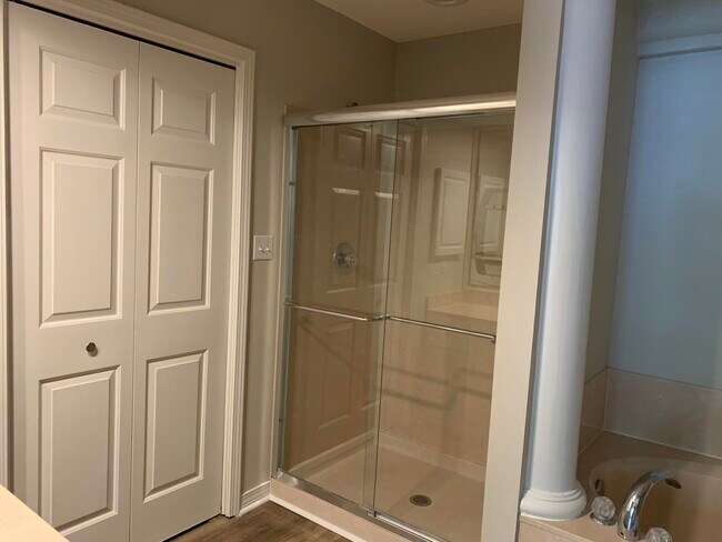 Building Photo - 307 Sand Myrtle Way