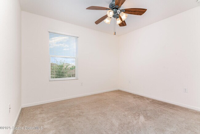 Building Photo - 1695 Litchfield Dr