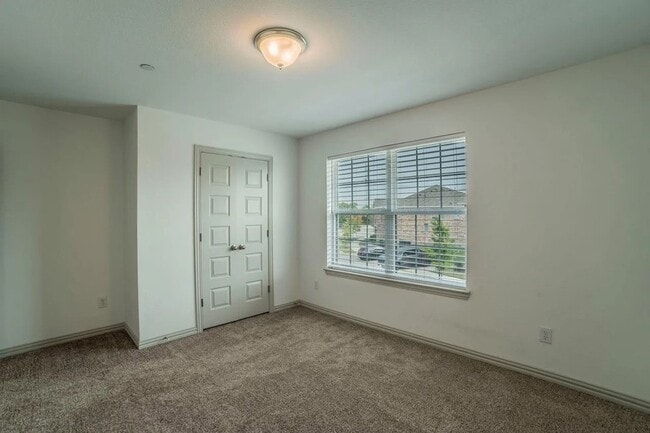 Building Photo - 1278 Lamar Dr