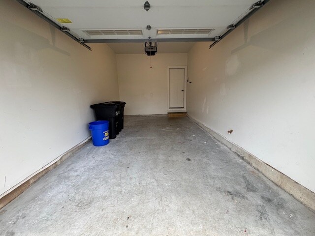 Building Photo - 802 Fritz Ave