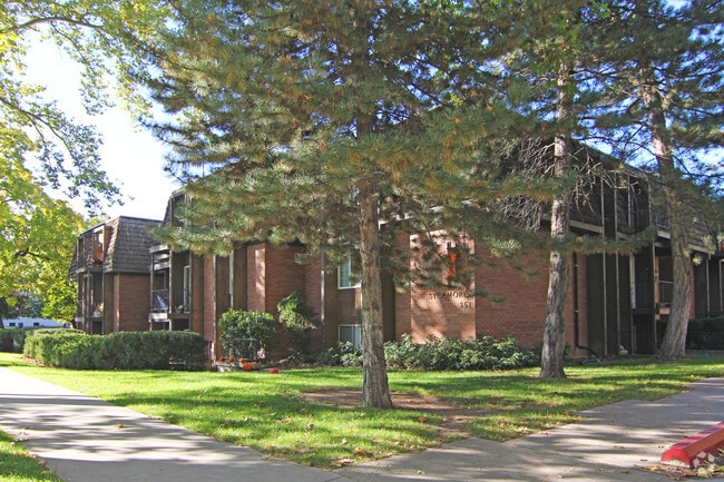 Building Photo - Sycamore Apartments