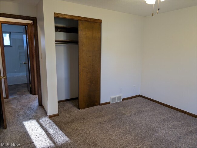 Building Photo - 3792 Baumberger Rd