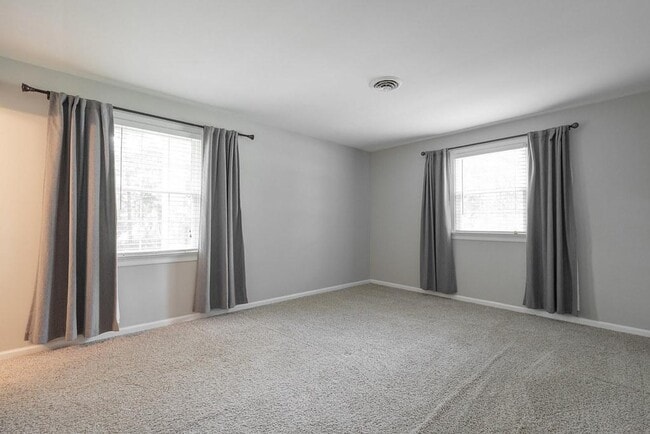 Building Photo - 1041 Warminster Dr