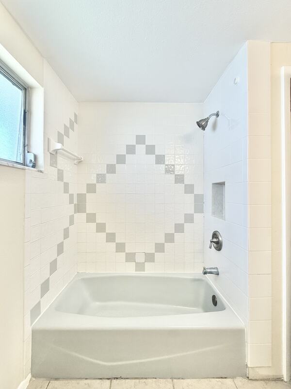 Building Photo - 8026 Brighton Dr
