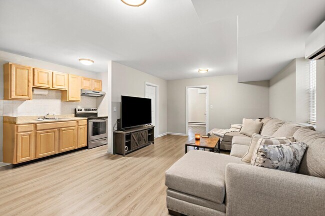 Building Photo - 359 Cator Ave