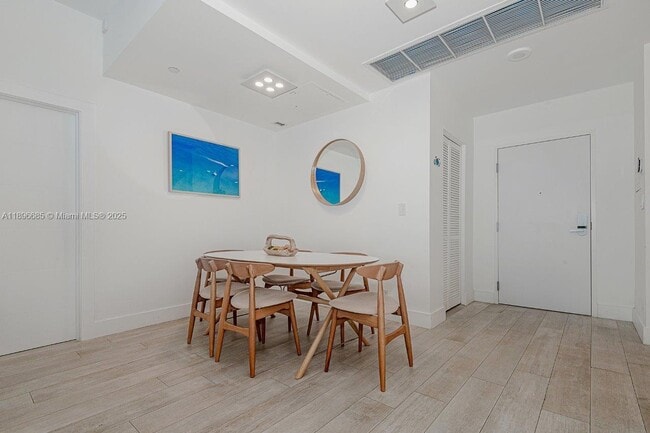 Building Photo - 2301 Collins Ave