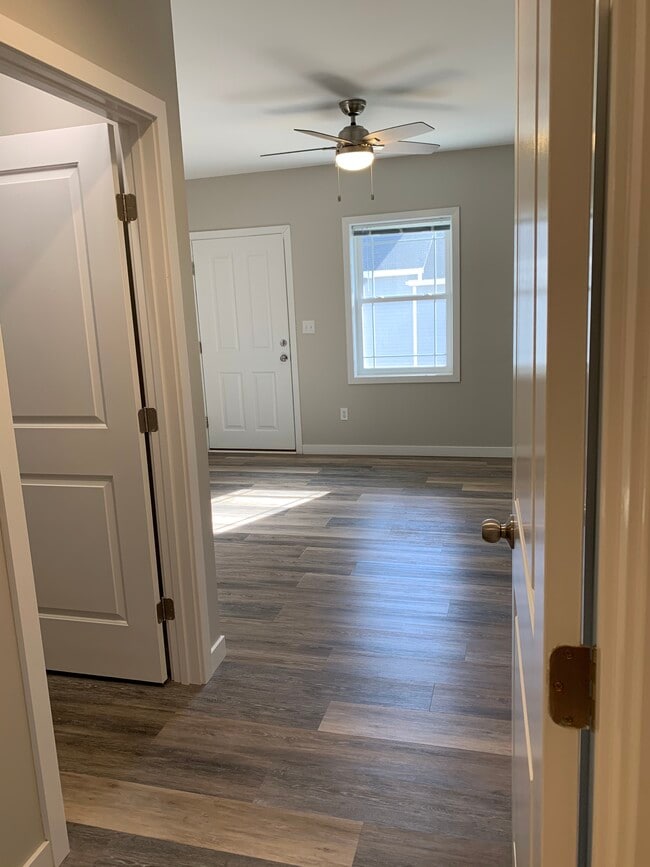 Building Photo - Staunton Townhomes 201-214