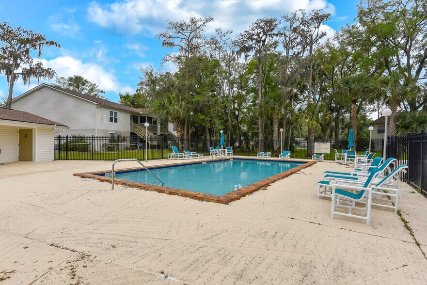 Building Photo - 1600 Big Tree Rd